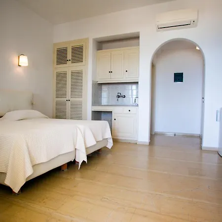 Panthea 2* Agios Ioannis Diakoftis