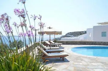 Panthea Aparthotel 2*