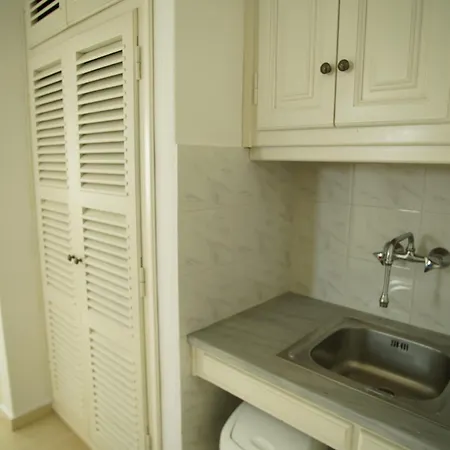 Apart-hotel Panthea 2*